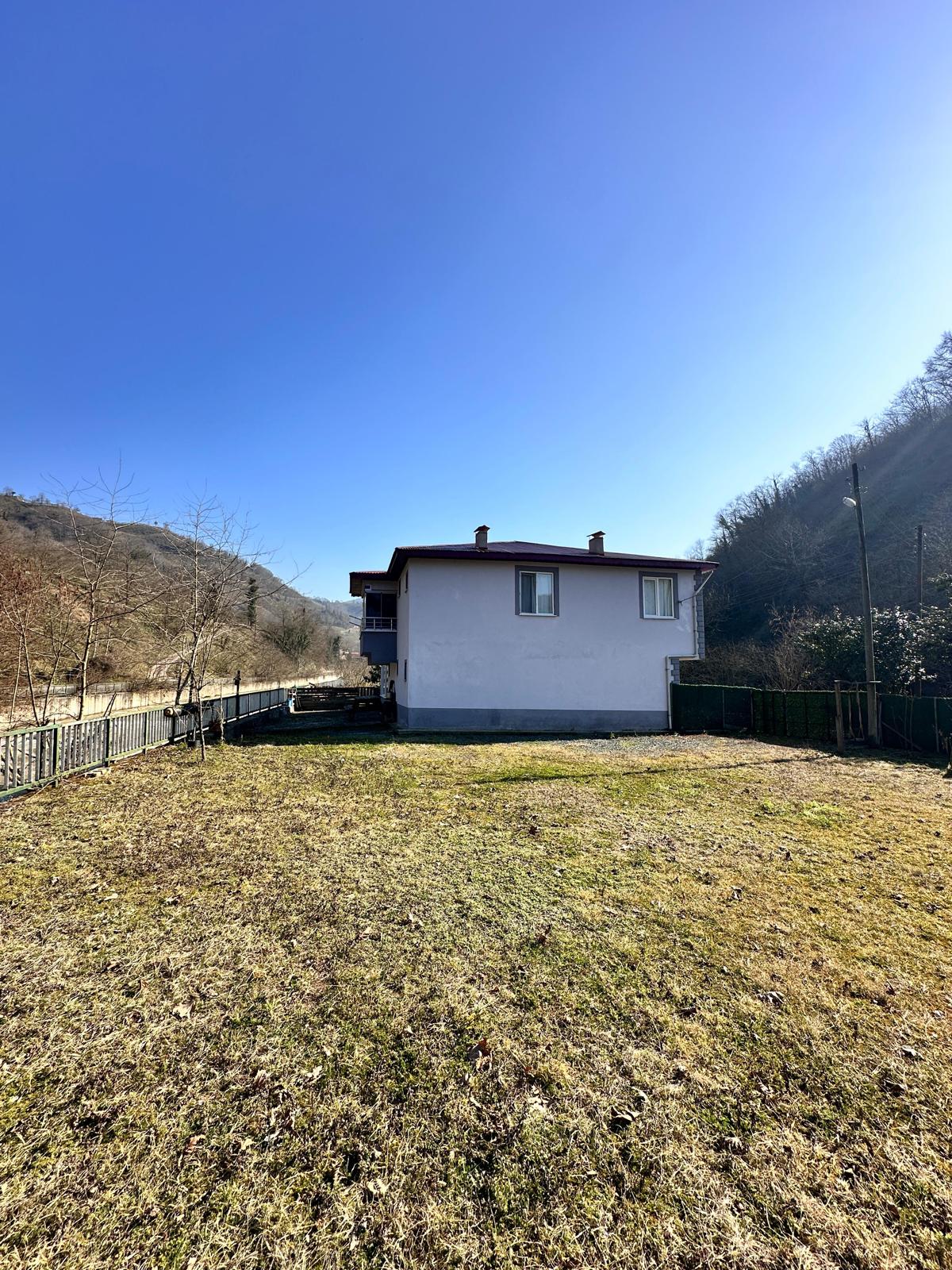 HİSARKAYA KÖYÜ MÜSTAKİL BİNA VE FINDIK BAHÇESİ